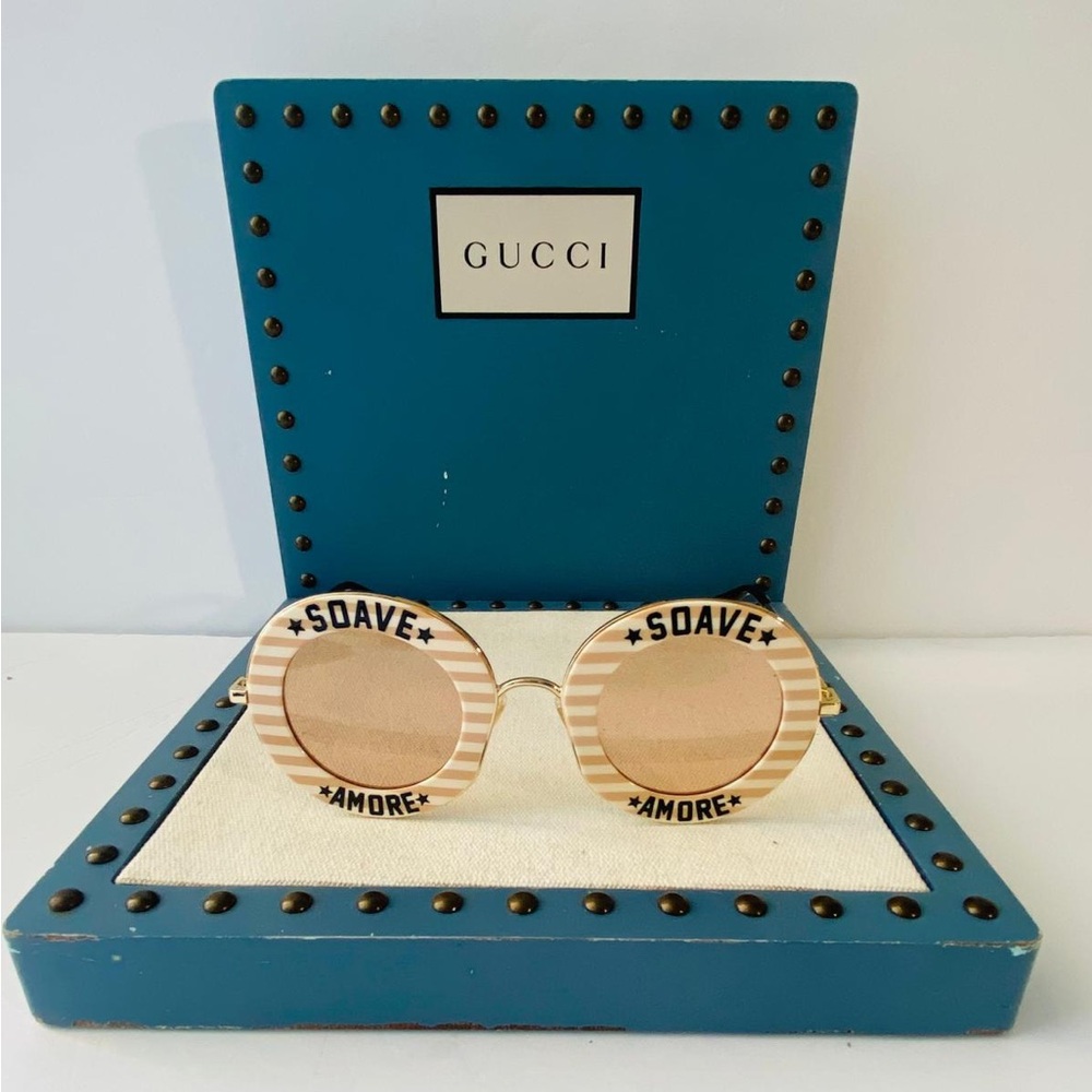 New Authentic GUCCI
Acetate Striped Round GG0113S Sunglasses Gold Pink